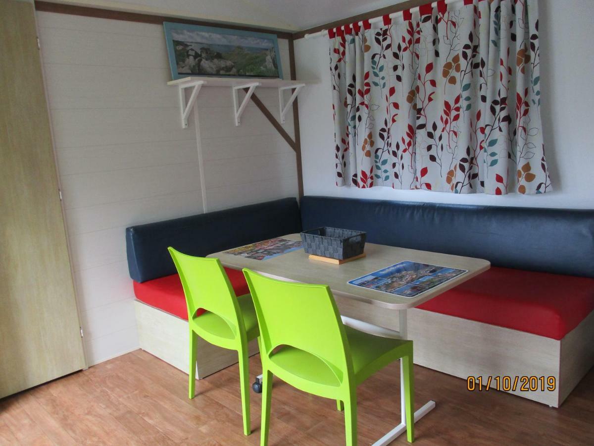 Les Mobile Home De Kerroyal Garlan Ngoại thất bức ảnh