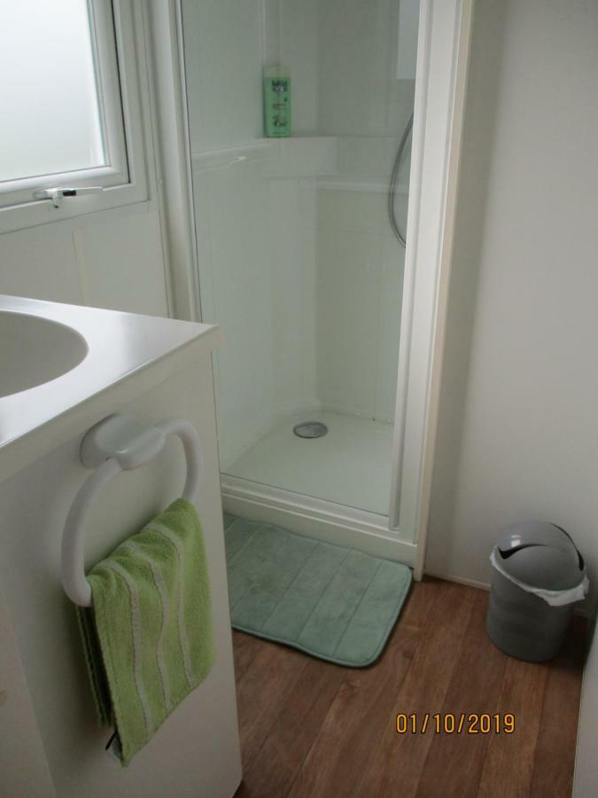 Les Mobile Home De Kerroyal Garlan Ngoại thất bức ảnh