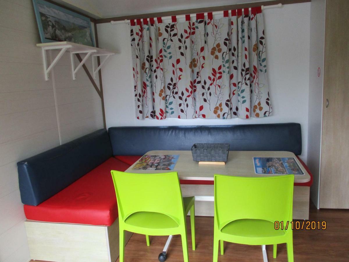 Les Mobile Home De Kerroyal Garlan Ngoại thất bức ảnh